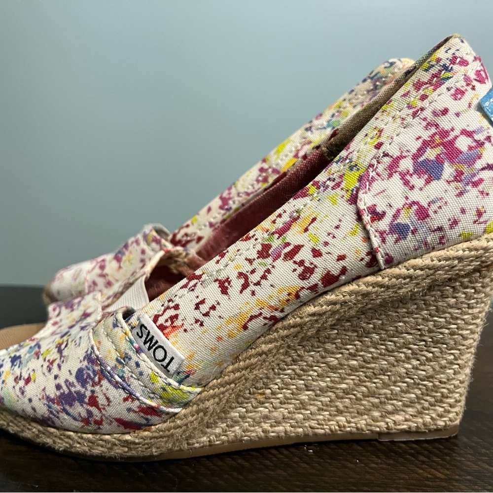 TOMS Women's Colorful Canvas Wedges
